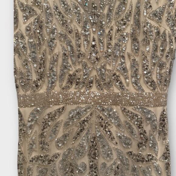 NWT Mac Duggal 5532 Embellished Illusion Cap Sleeve Column Gown Size 4 - Picture 7 of 14